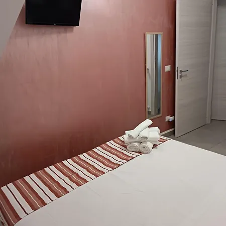 La Casa In Piazzetta * إينّا